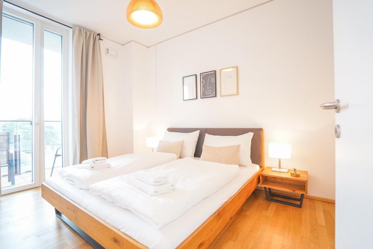 In High-rise On The Danube Apartment Wien
